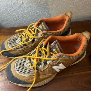 New Balance 801 - Tan and Orange Athletic Shoes like new